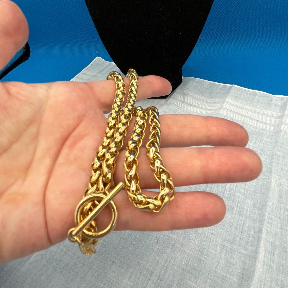 Jones New York Gold Tone Women 17.5" Thick Wheat Chain Toggle Necklace - Picture 4 of 6